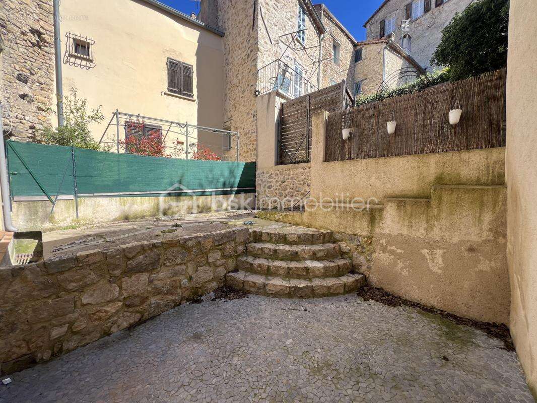 Appartement à FAYENCE