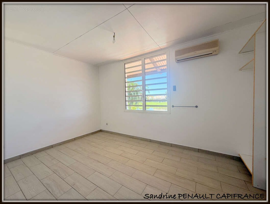 A vendre a kourou (97310) une charmante villa t6 de 120 m² - terrain de 466 m² - au prix de 390 000 € - photo 12