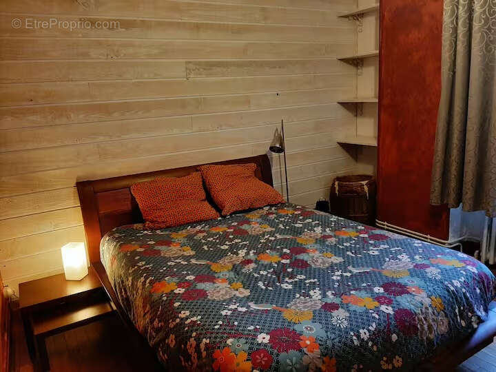 Maison à SAINT-SATUR