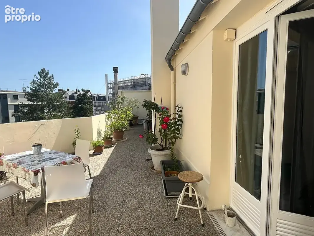Appartement à PARIS-20E