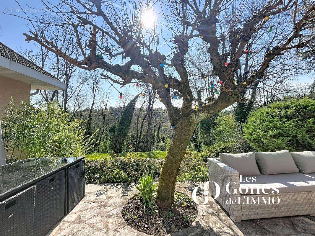 Maison à FRANCHEVILLE