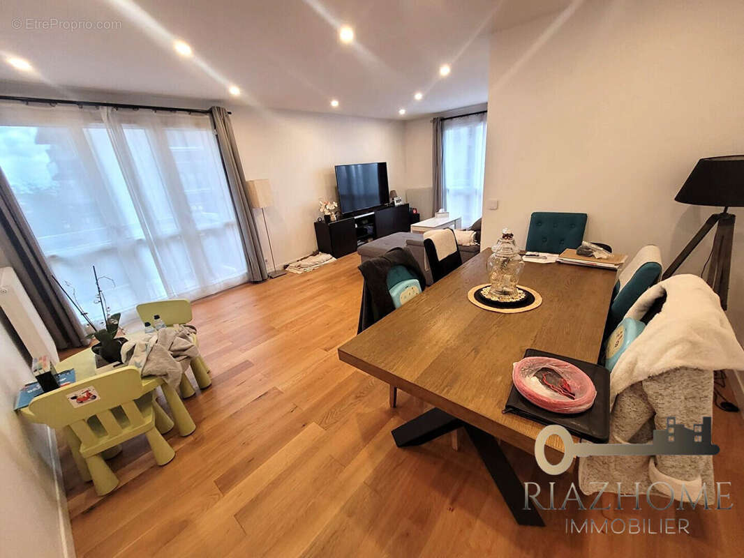 Appartement à LE BOURGET