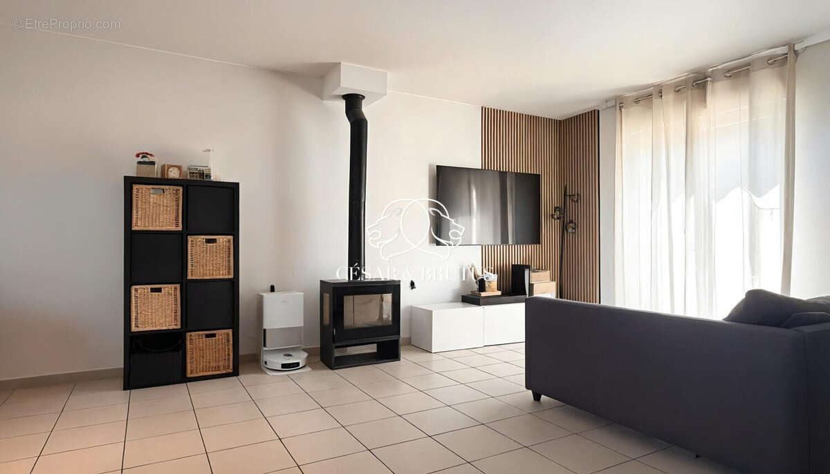 Maison à BONNEFAMILLE