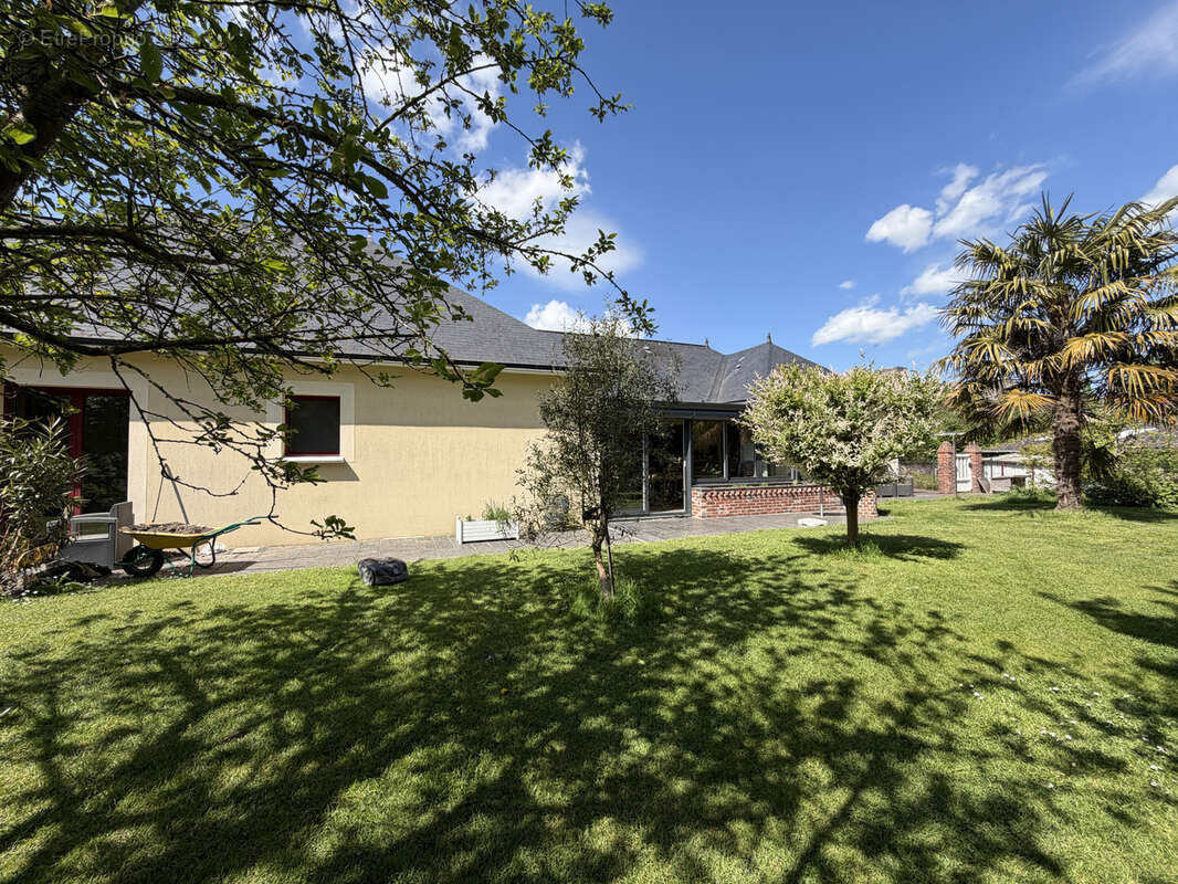 Maison à BOUILLE-MENARD