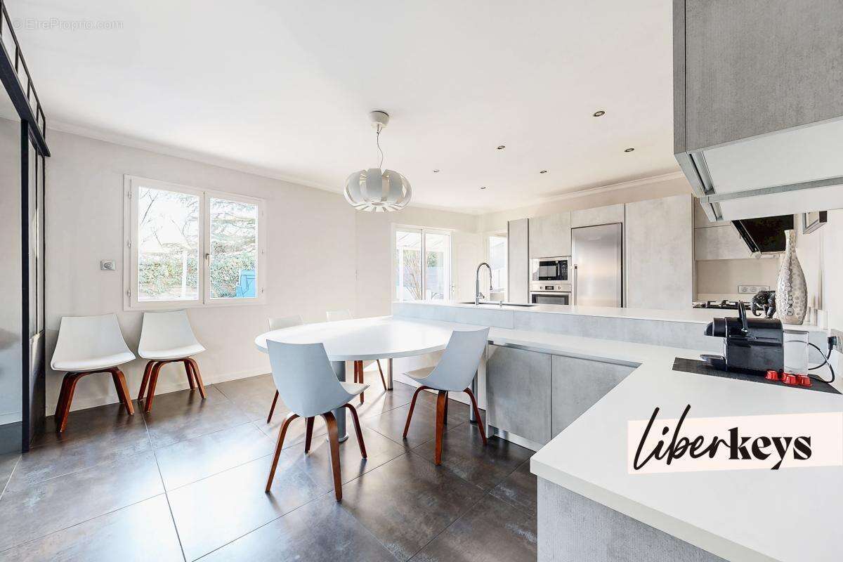 Maison à CALUIRE-ET-CUIRE