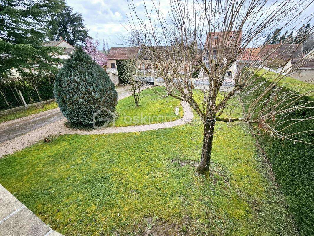 Maison familiale de 125 m² sur 1 099 m² de terrain – Lapalisse - photo 2