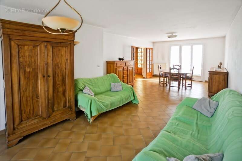 Maison à MONTREUIL-BELLAY