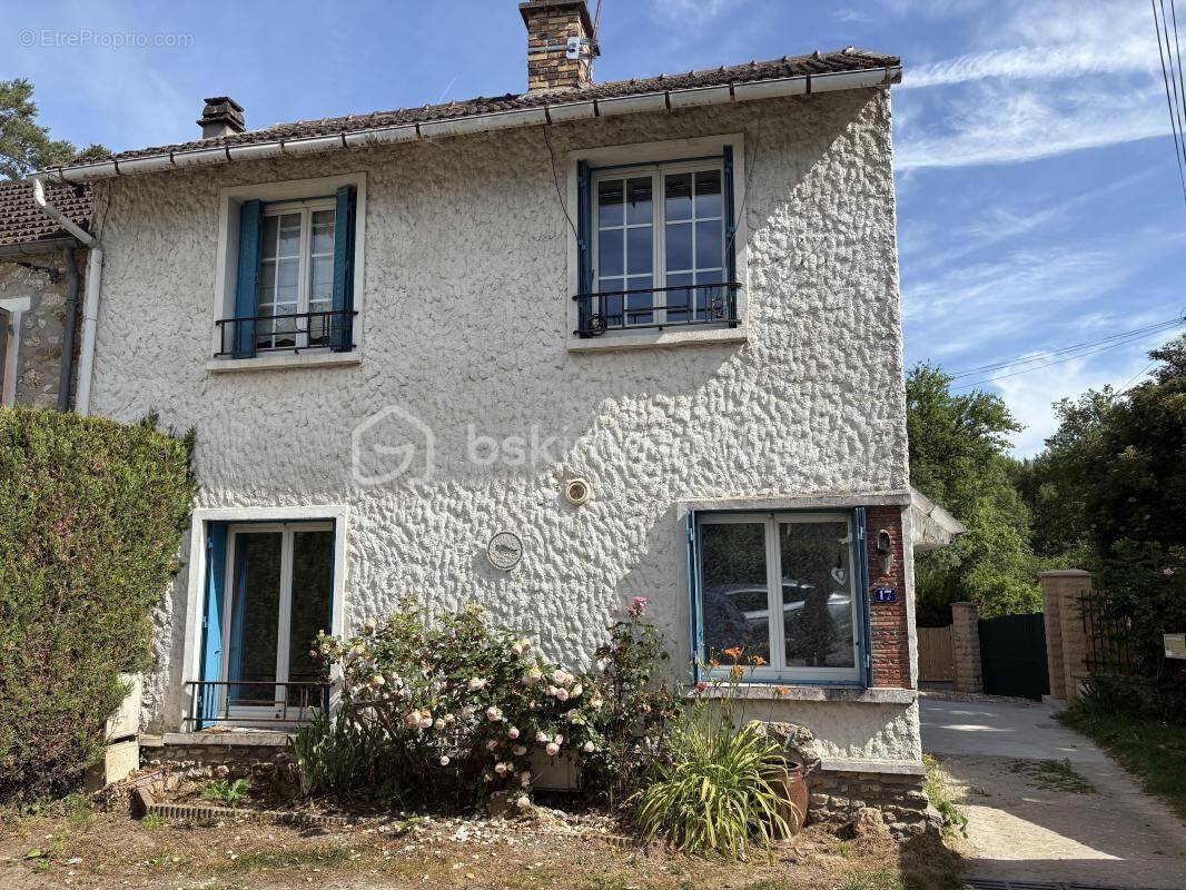 Maison à JANVILLE-SUR-JUINE