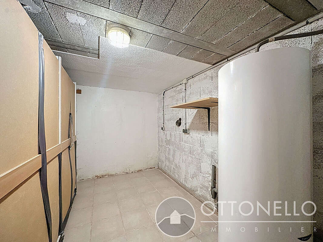 Maison à ROQUEBRUNE-SUR-ARGENS