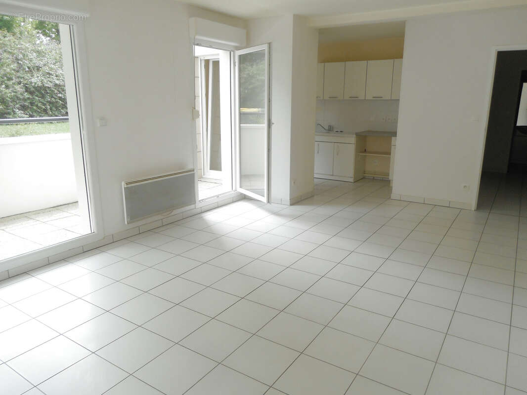 Clairmarais proche gare centre - appartement t2 53m2 + terrasse 22m2 + parking couvert - photo 4