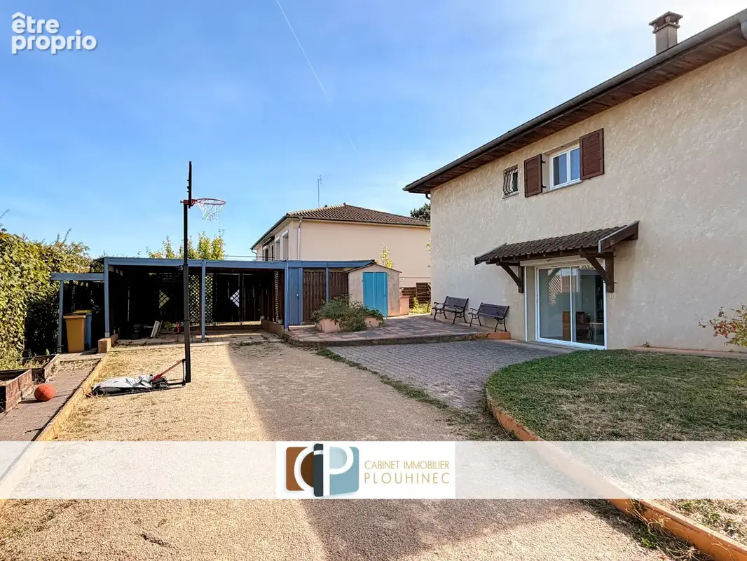 Maison à vendre   Flacé-lès-Mâcon   138 m2   Terrain clos et arboré de près de 900 m2. - photo 25