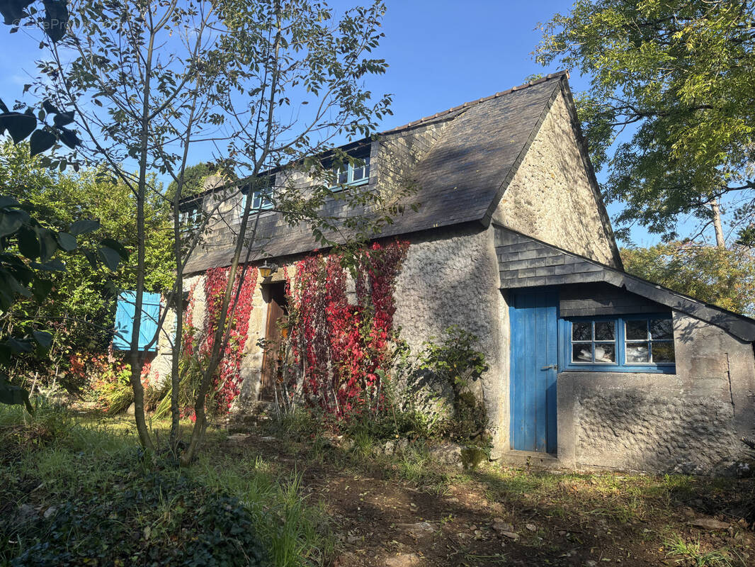 Maison à PEUMERIT