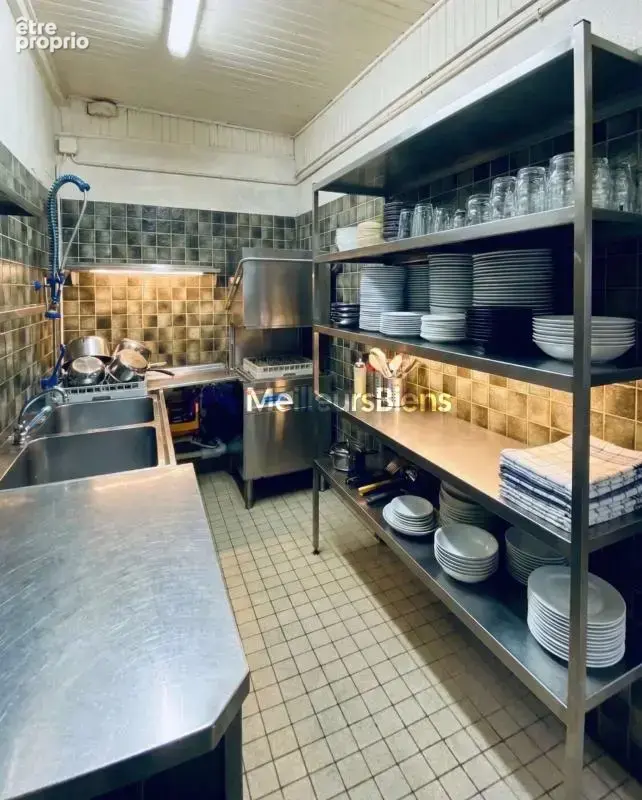 Vente murs commerciaux libres – Immeuble entier idéal restaurant ou bistrot de caractère - photo 6