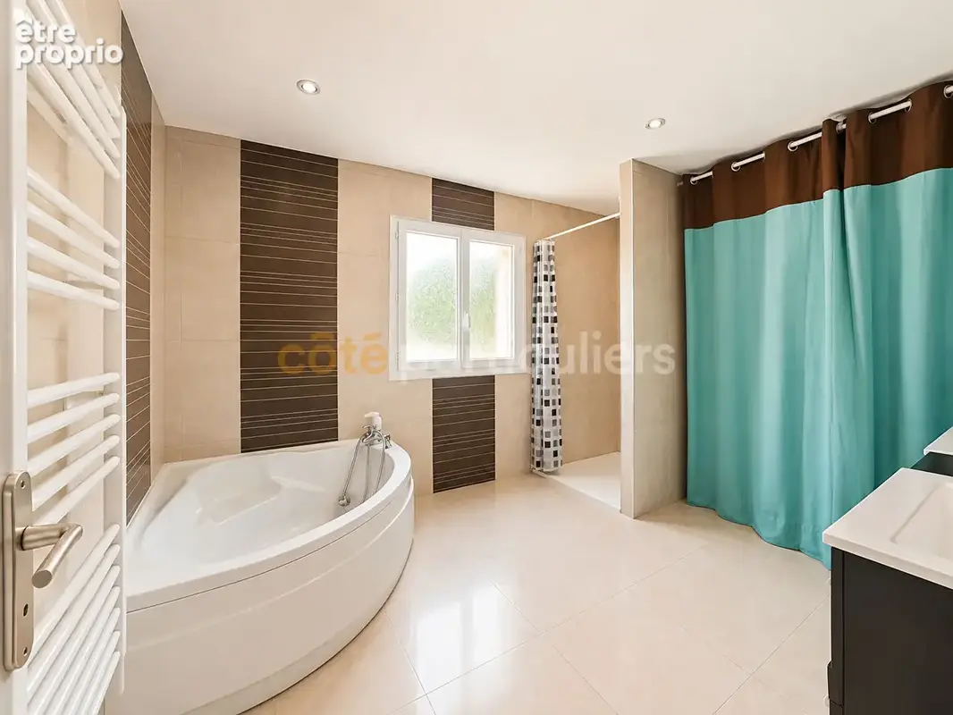 Sous compromis -- touvois -- maison de plain-pied -- 135 m² habitables -- calme -- 3 chambres -- maison familiale - photo 8