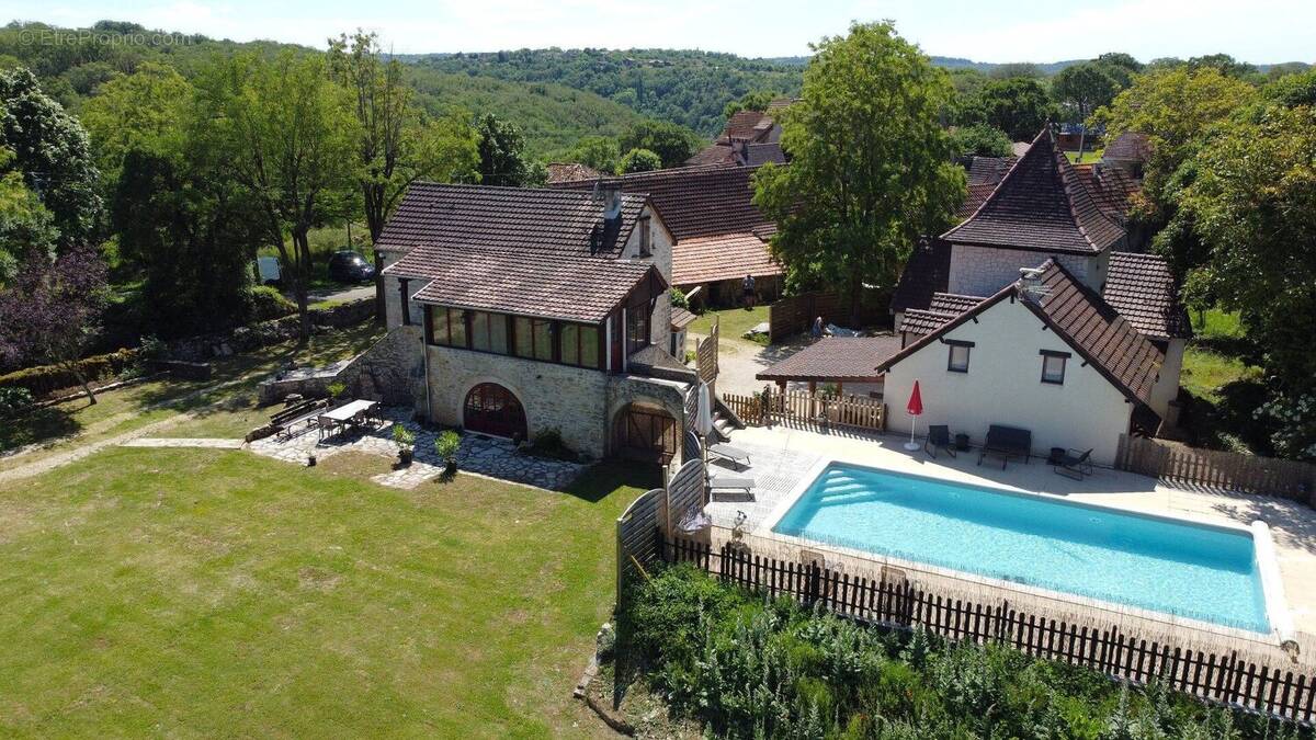 Maison à SALVAGNAC-CAJARC