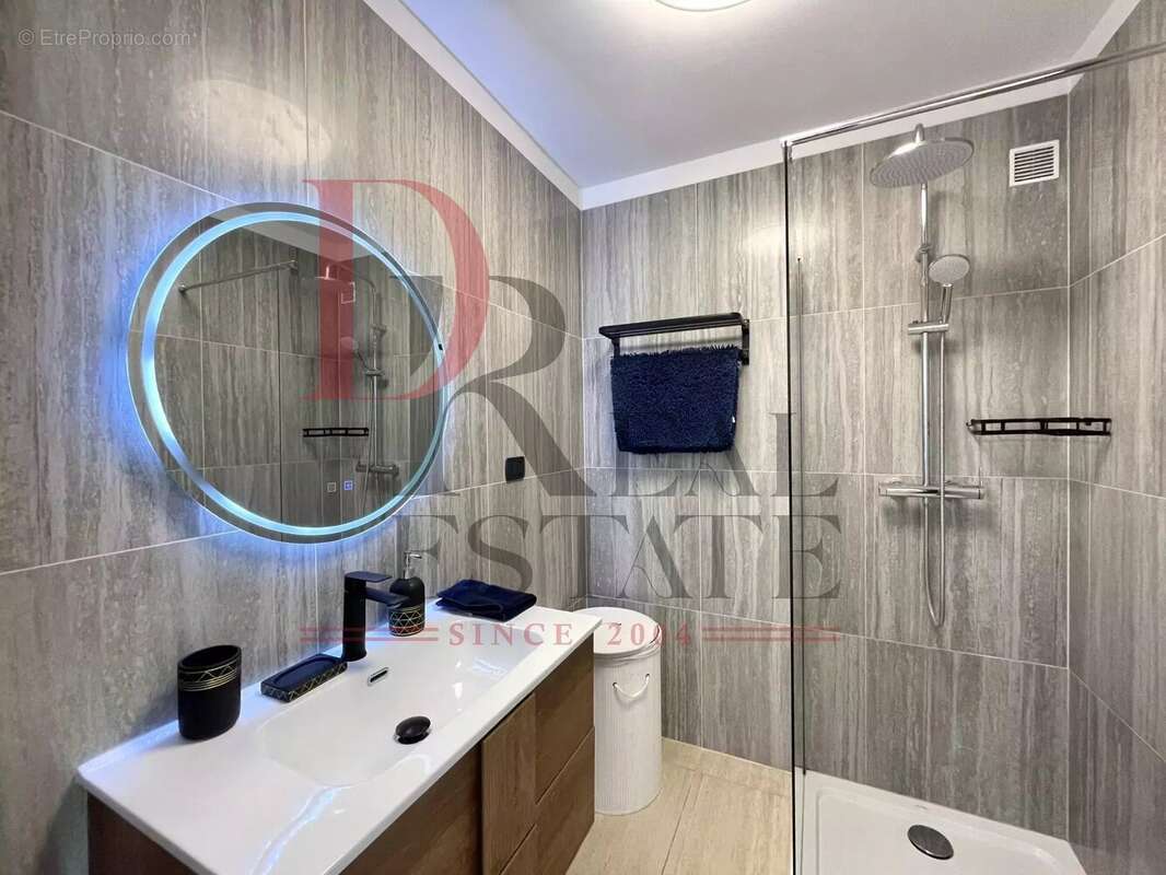 Appartement à ROQUEBRUNE-CAP-MARTIN