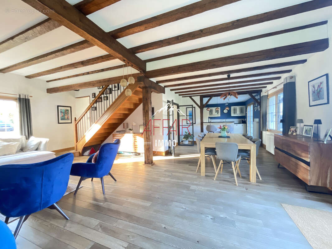 Maison à NEYDENS