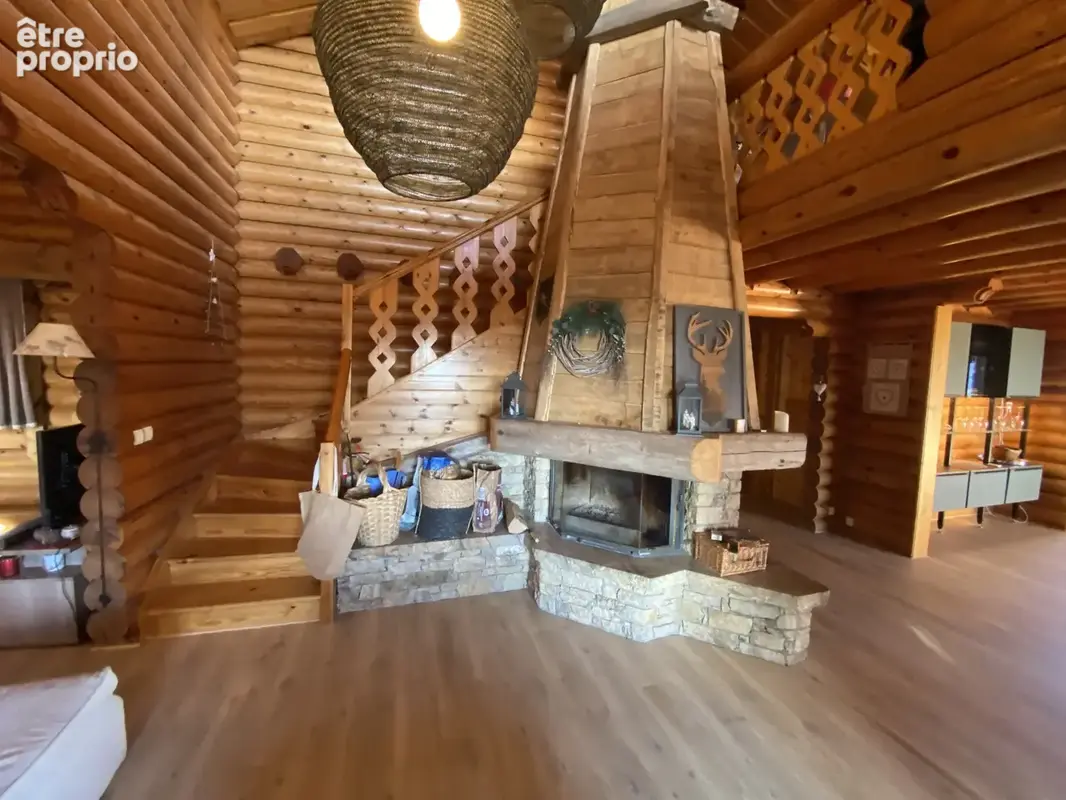 FONT-ROMEU - Vente magnifique chalet en rondins aux belles prestations - photo 7