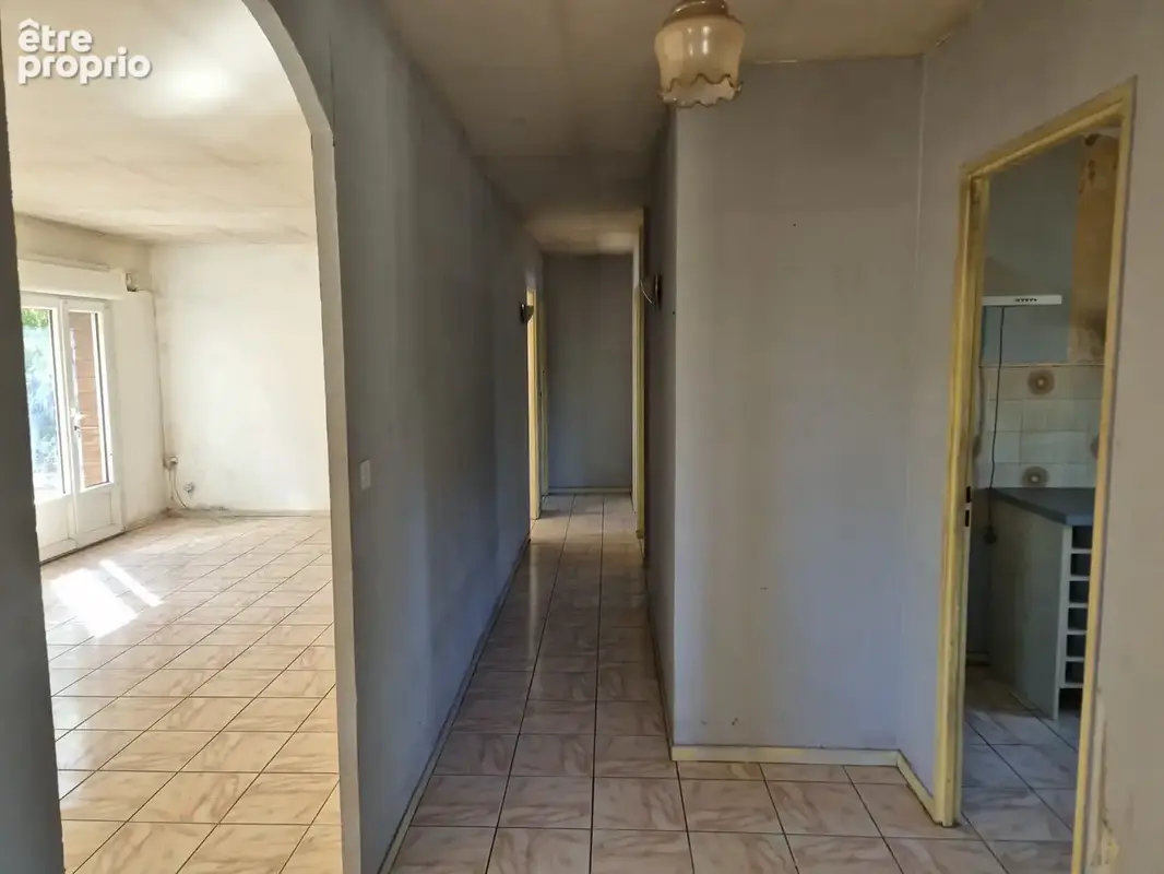 Maison de 94 m2, 3 chambres, garage et jardin sur terrain arboré de 1 600 m2 - photo 4