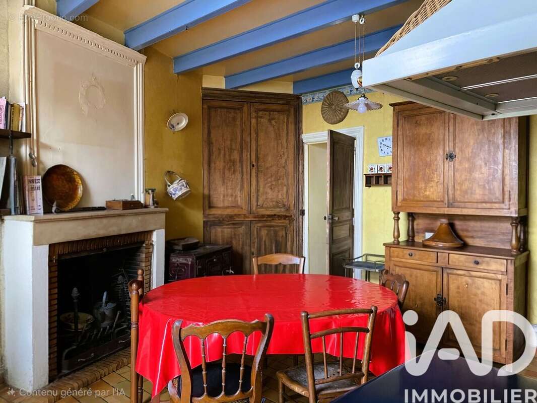 Maison 185 m² à Fontaine-Chalendray  - photo 4
