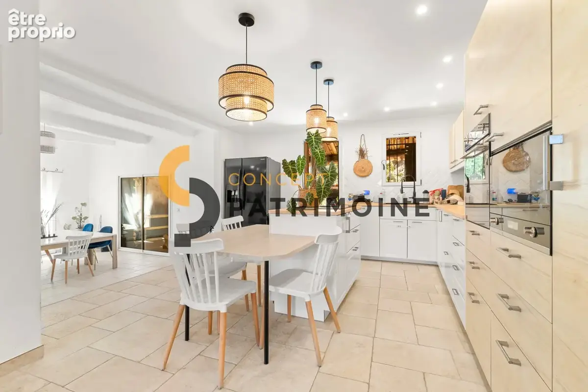 Maison 7 pièces 243 m² à vendre à Saint-Jeannet (06640) - photo 9