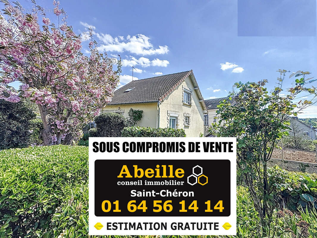 Maison à SAINT-CHERON