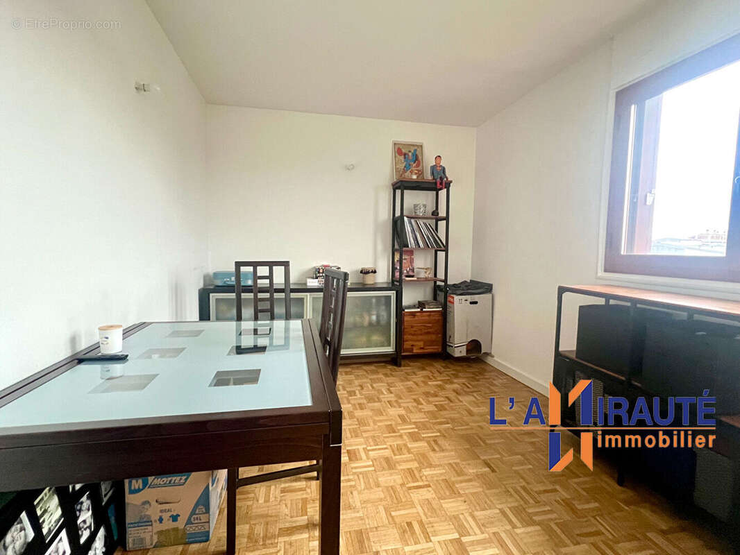 Appartement à HOUILLES