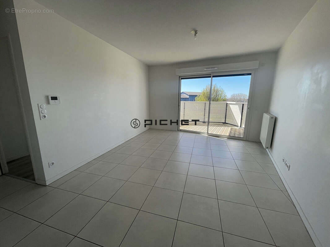 Appartement à BILLERE