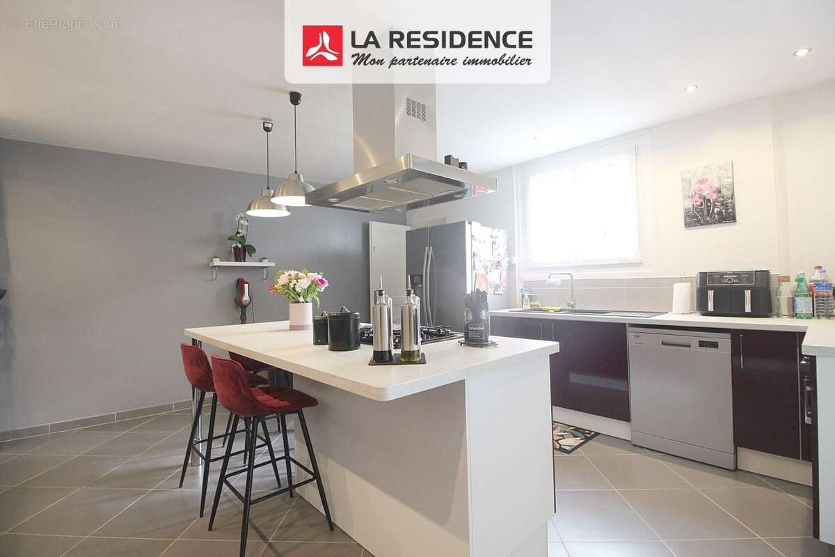 Maison à BONNIERES-SUR-SEINE