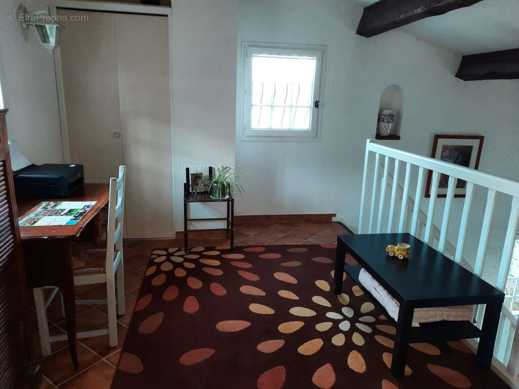 Maison à VAILHAUQUES