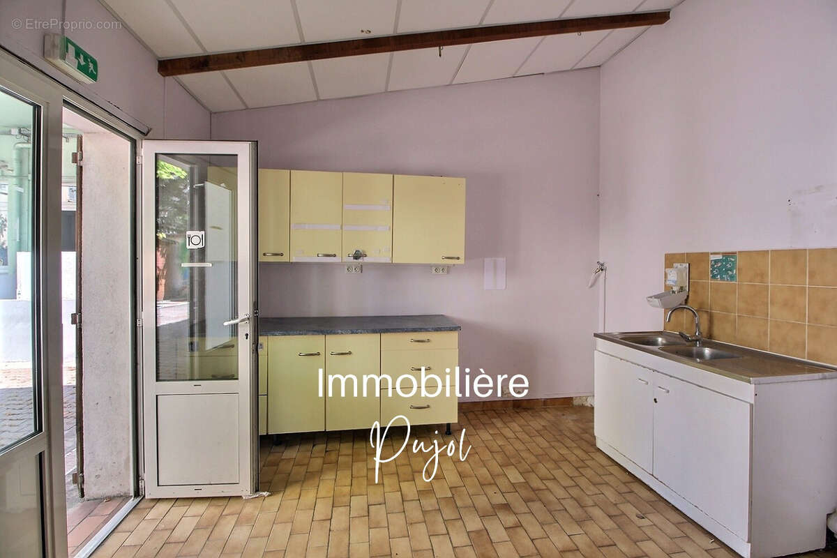 Commerce à MARSEILLE-5E