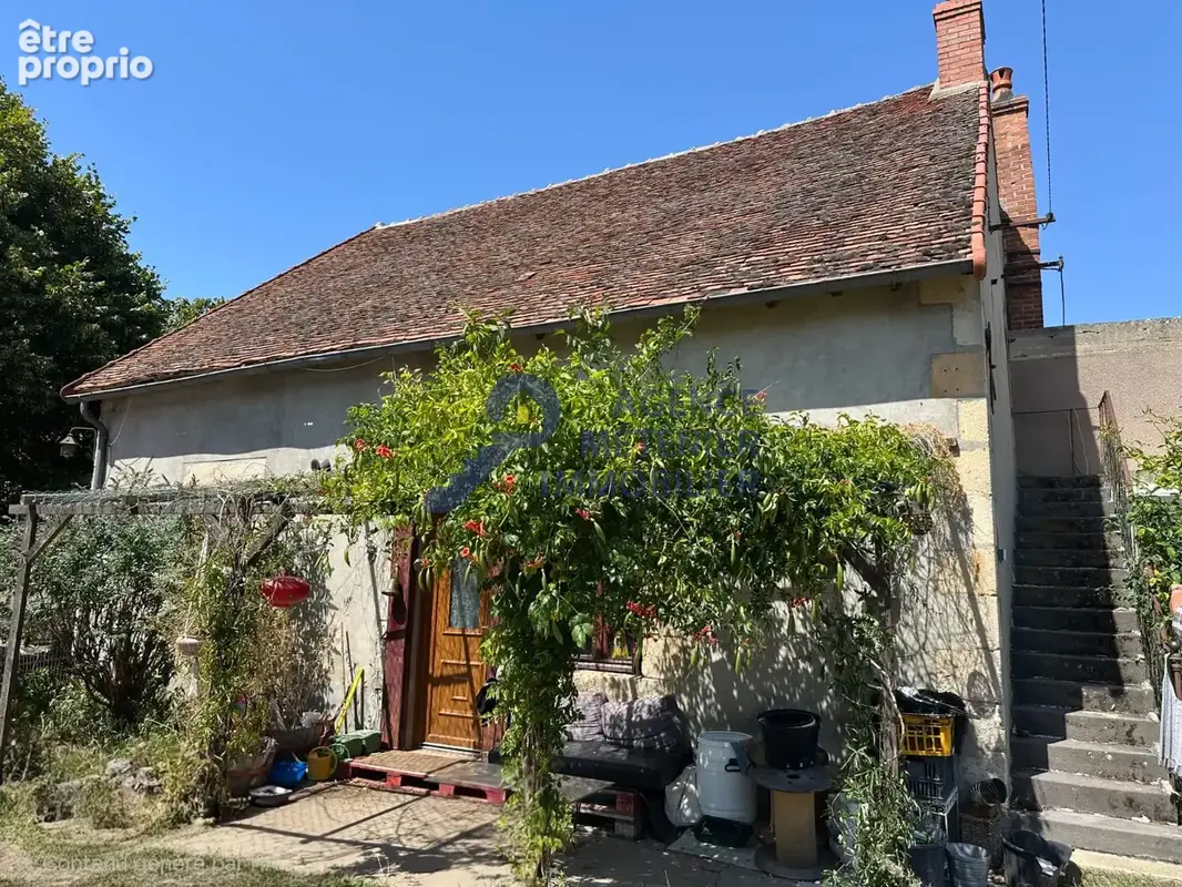 CHAREIL-CINTRAT   Maison de 104,90 m2 avec nombreuses dépendances et 8 580 m2 de terrain - photo 3