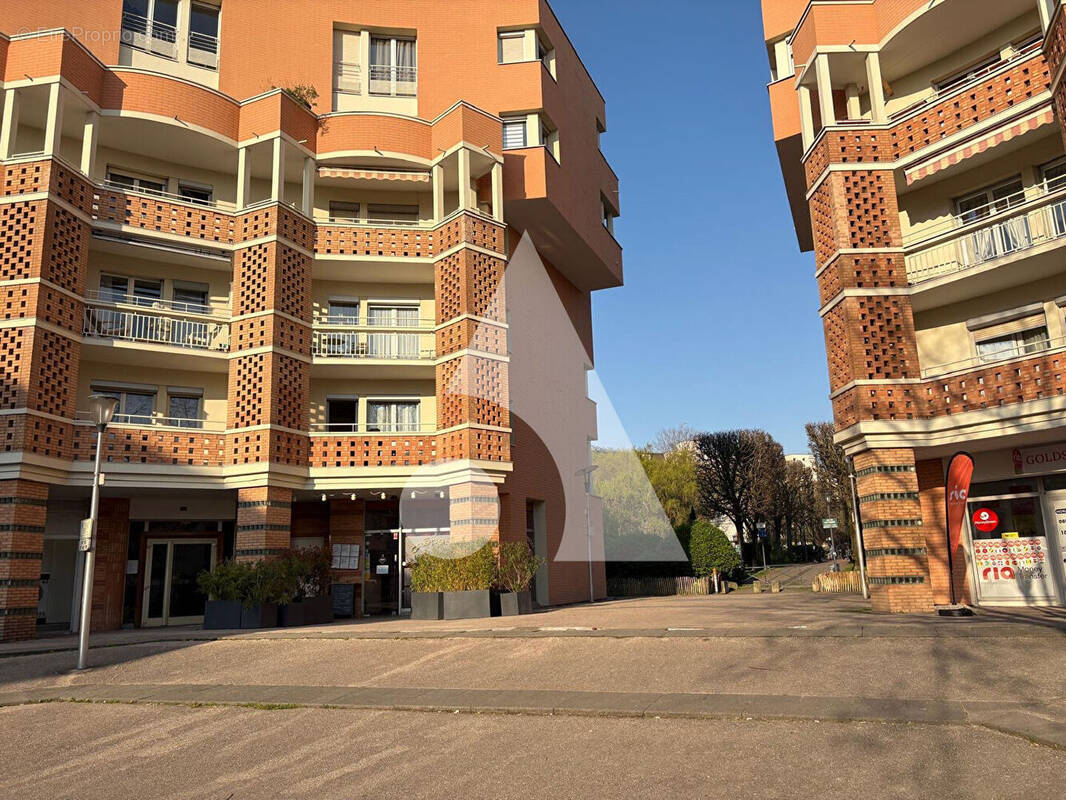 Commerce à EAUBONNE