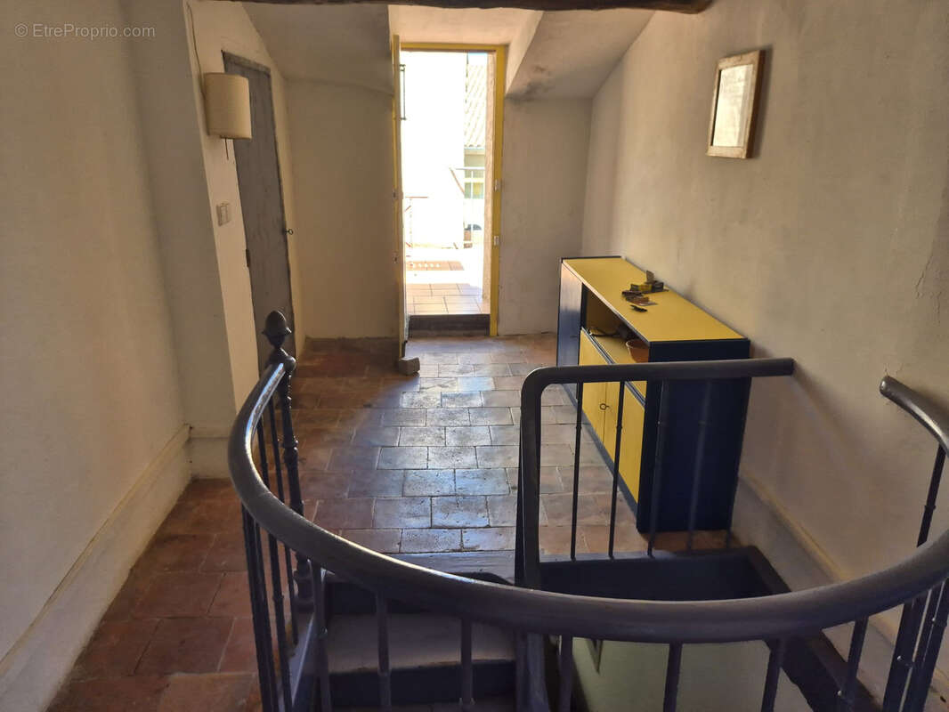 Maison de maître 290 m2 avec 7 chambres, remise et cour   Azille - photo 23