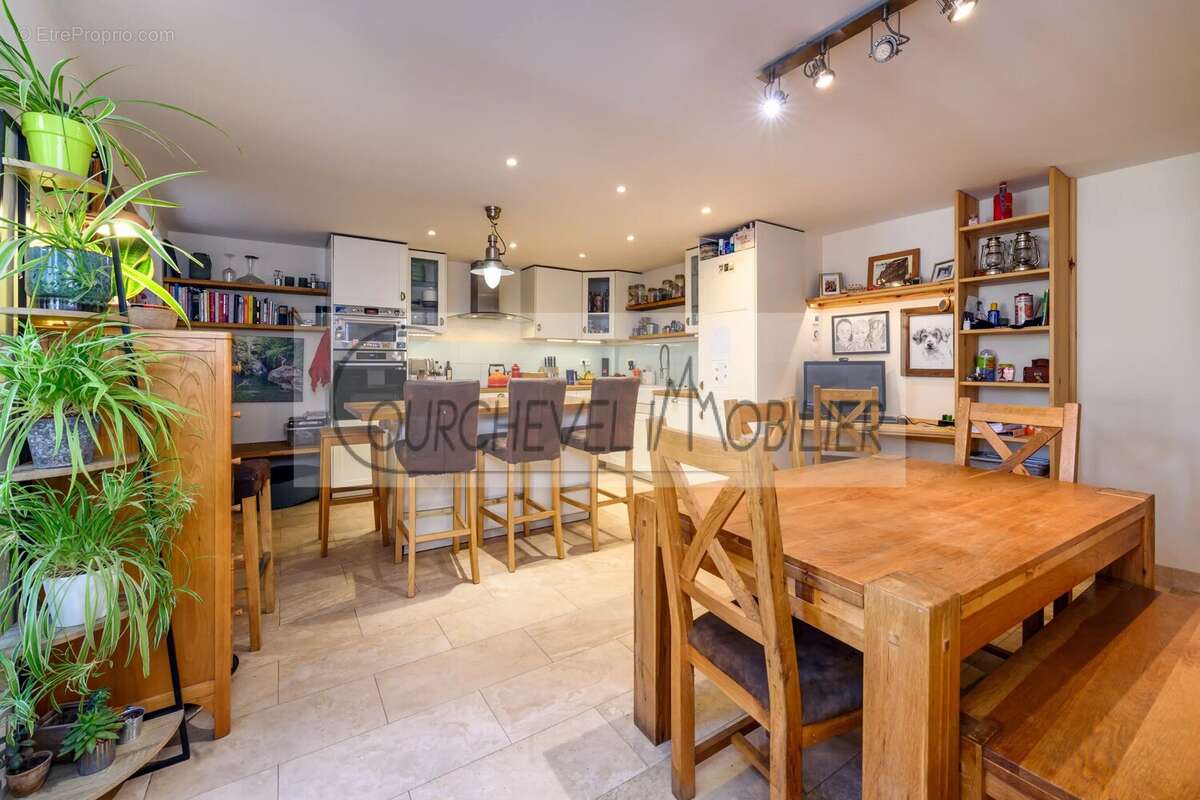 Appartement à BOZEL