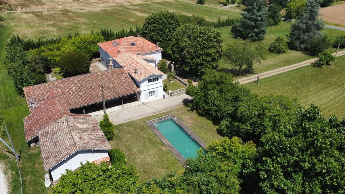 Maison à CLAIRAC