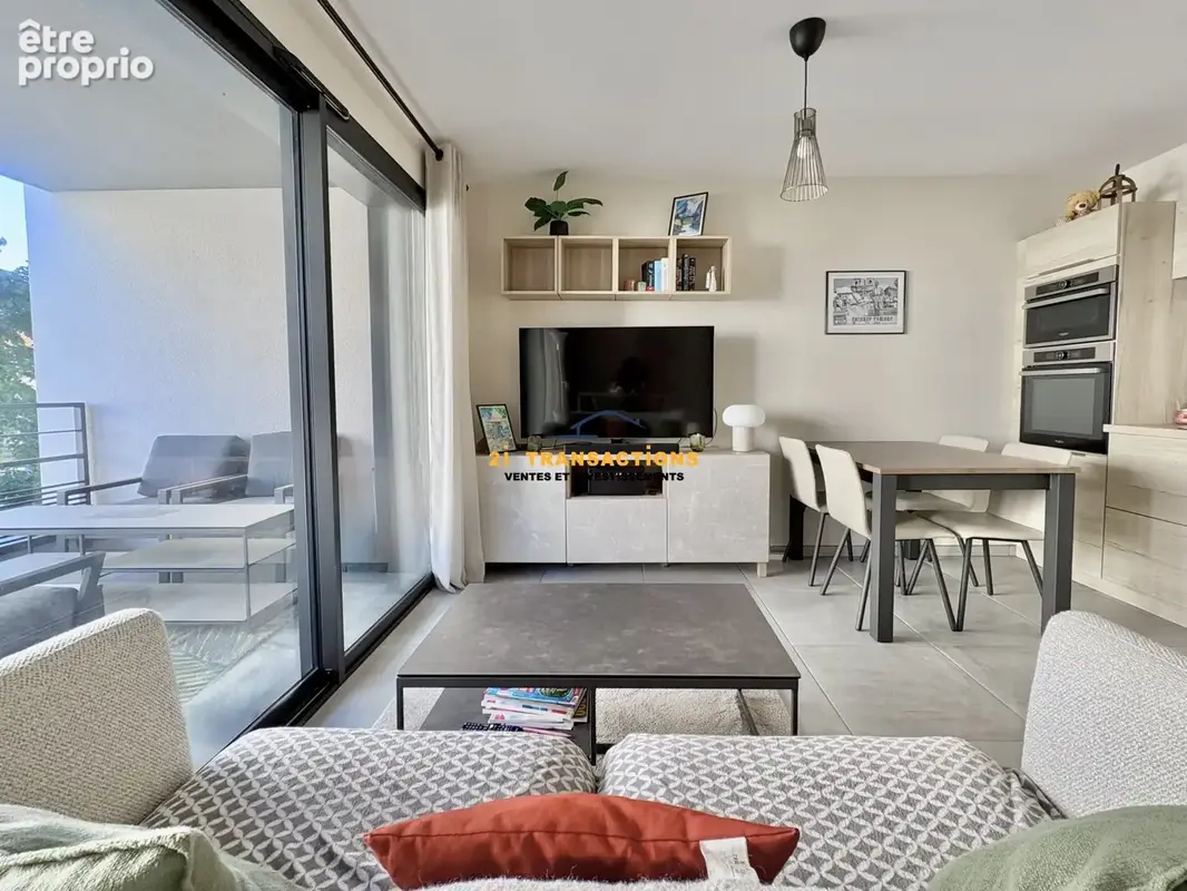 Appartement 43 m² à Saint-Etienne  - photo 4
