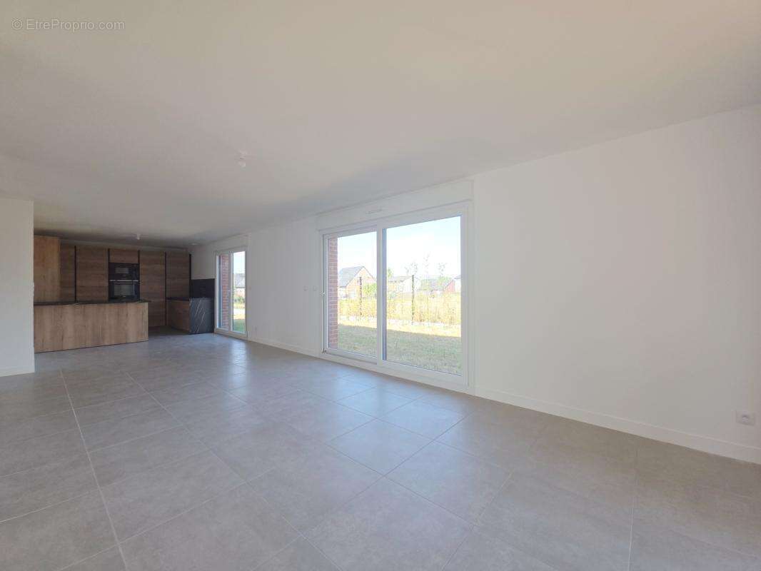 Maison 170 m² à Genech  - photo 4