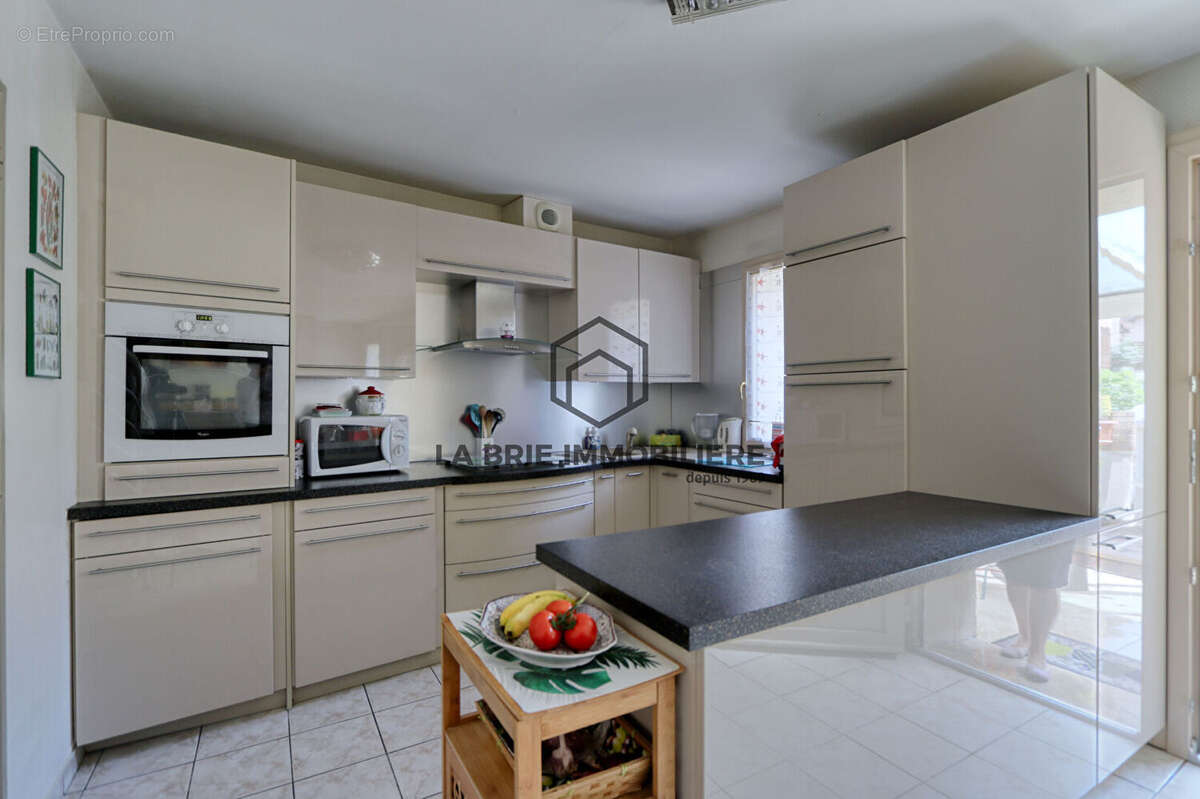 Maison à VILLECRESNES