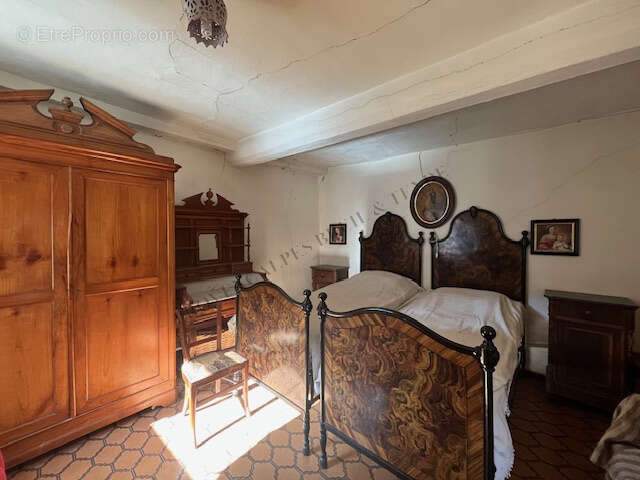 Appartement + local commercial + 2 grandes caves - photo 4