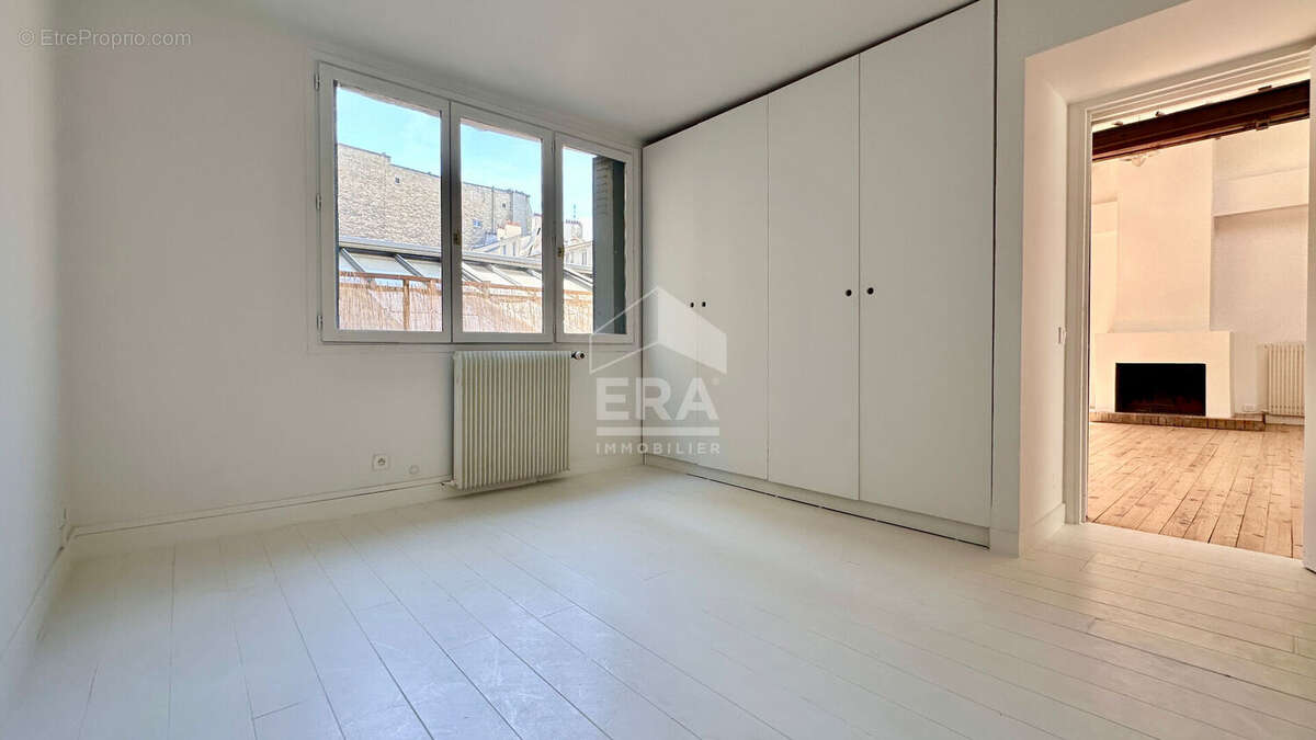 Appartement à PARIS-10E