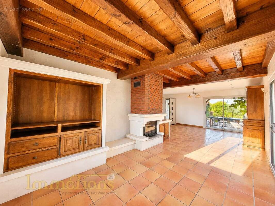 Maison familiale 189 m² avec piscine, garage de 82 m² et vue dégagée - photo 11