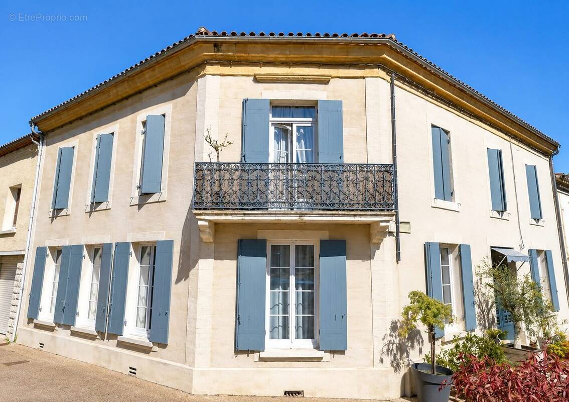 Maison à LAUZUN