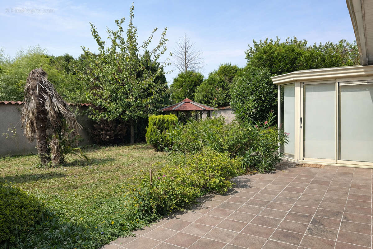 Maison à VAULX-EN-VELIN