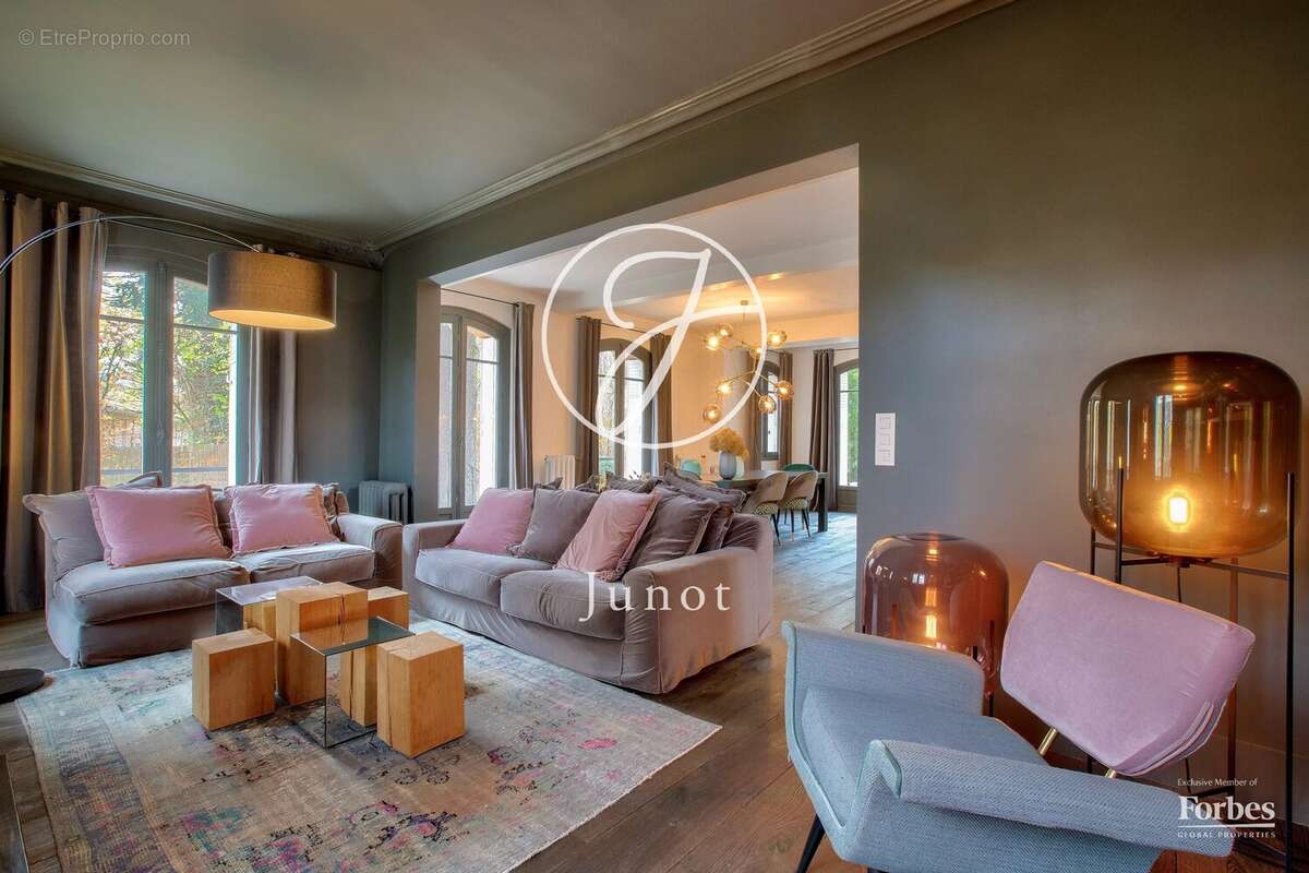 Vaucresson - PLATEAU DE CAZES - Maison 292 m² - 4 chambres - Terrain 720m² - photo 4