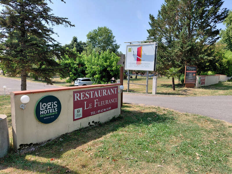 Commerce à FLEURANCE