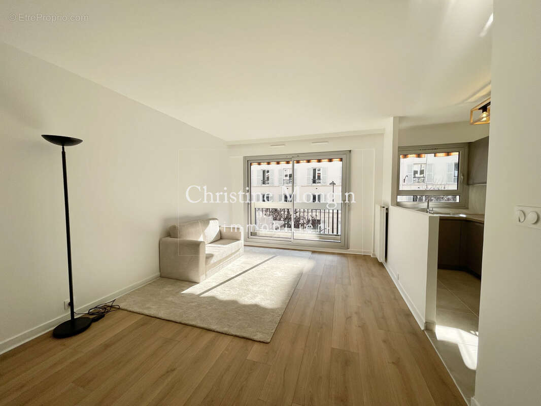 Appartement à NEUILLY-SUR-SEINE