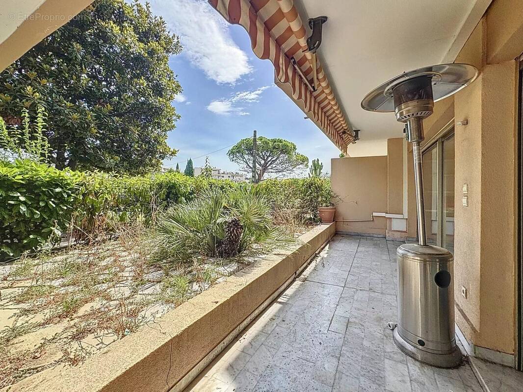 Appartement à LE CANNET