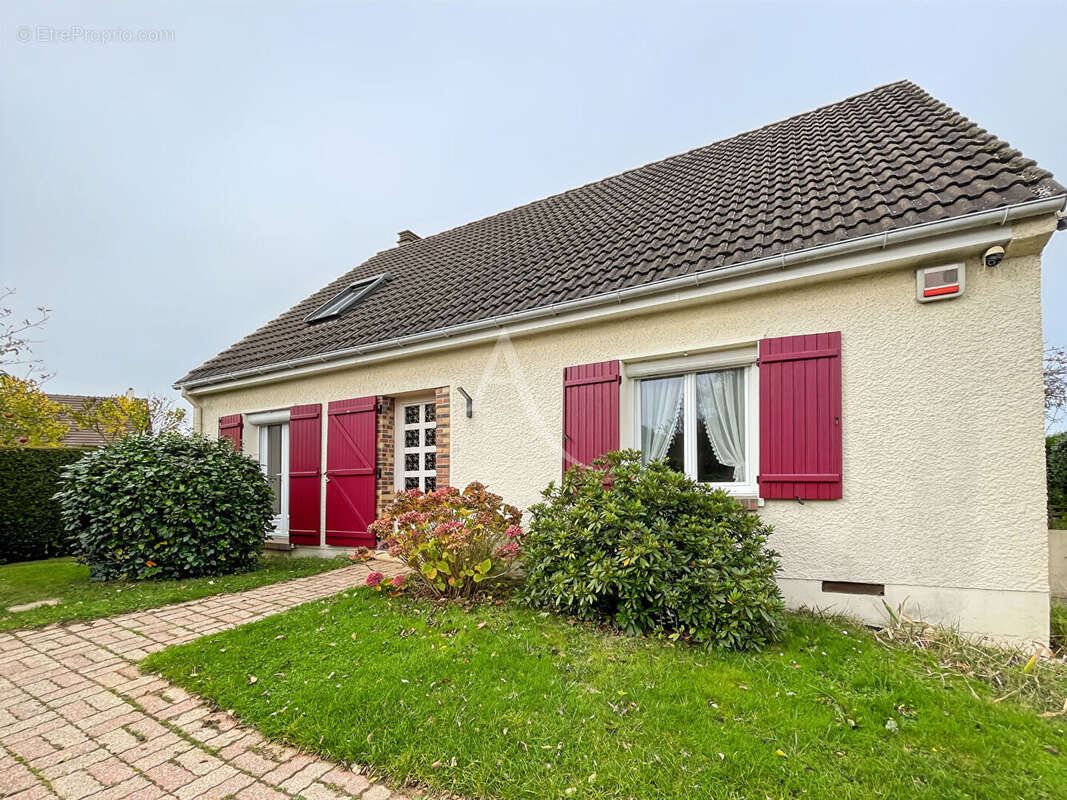 Maison à LE MESNIL-ESNARD