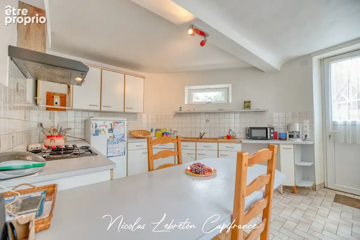 Exclusivité Capifrance - Maison en pierres – 104 m² habitables, terrain clos et arboré de 1 424 m² - photo 9